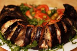 Сом запеченный кусочками