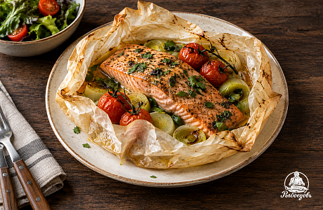 Кижуч запеченный с овощами