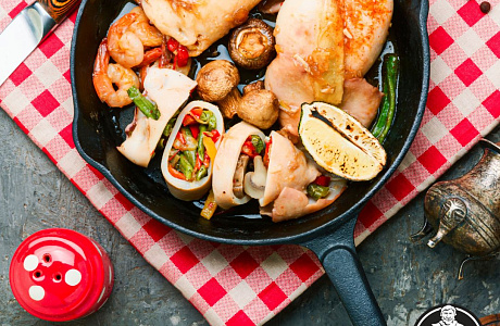 Кальмары фаршированные овощами